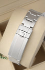 Rear shot of the brushed three-link Oystersteel bracelet and the Oysterlock safety clasp featuring the Glidelock micro-adjustment system