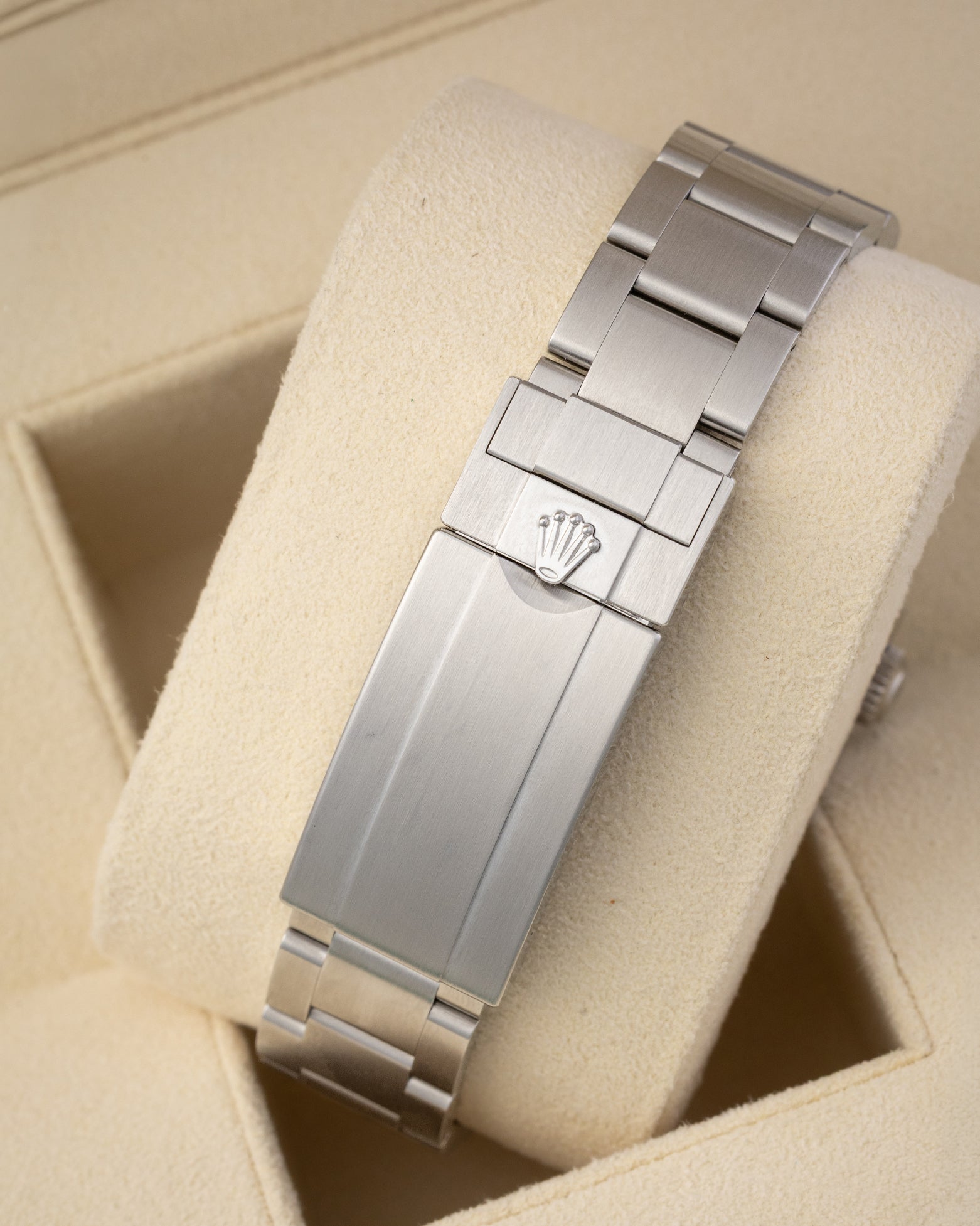 Stainless steel Oyster bracelet with Oysterlock safety clasp and Glidelock extension system for Rolex Submariner Date 126610LV