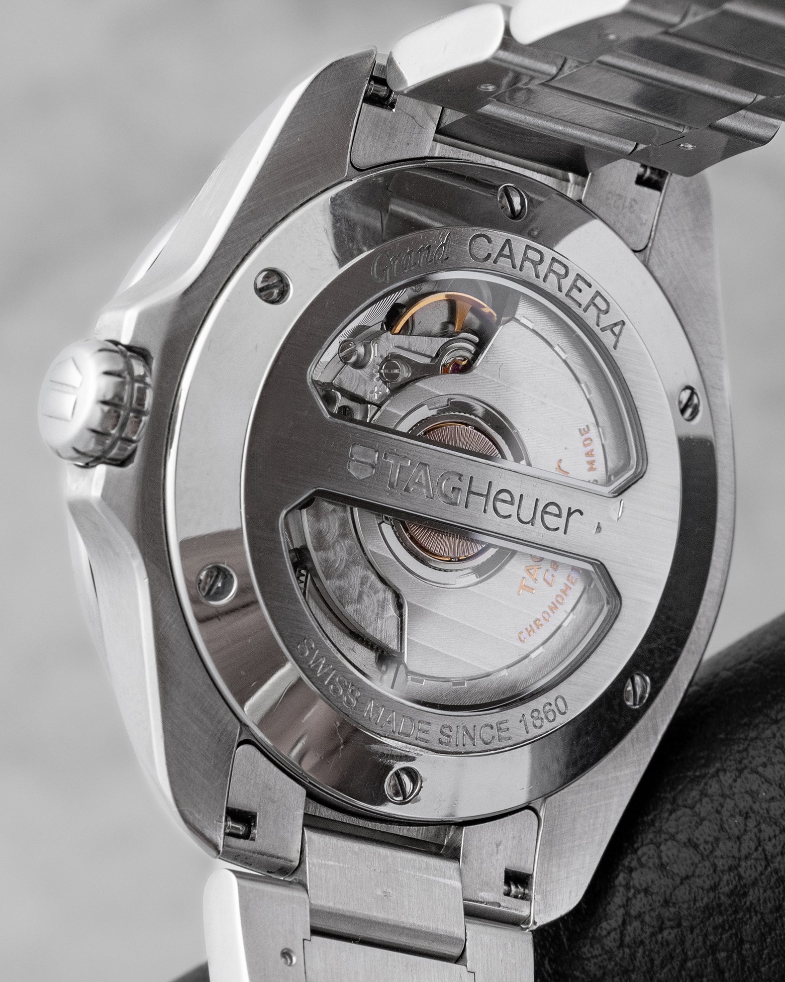 The split sapphire crystal exhibition caseback of a TAG Heuer Grand Carrera displaying the COSC certified Calibre 6 RS automatic movement