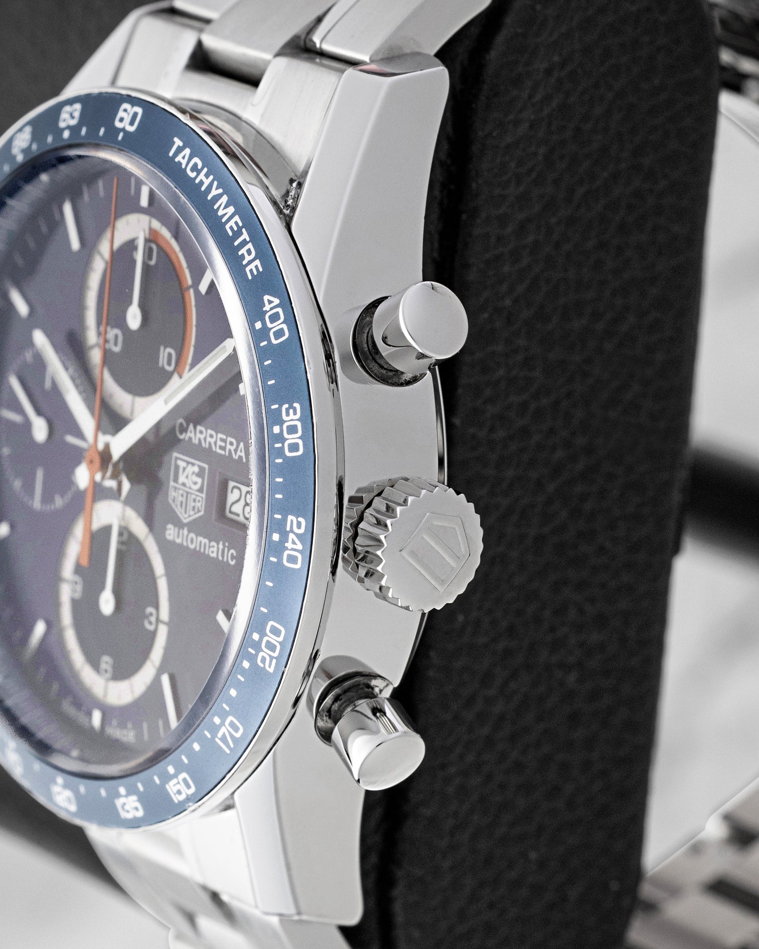 41mm stainless steel case profile showing chronograph pushers and TAG Heuer logo crown on Carrera CV2015
