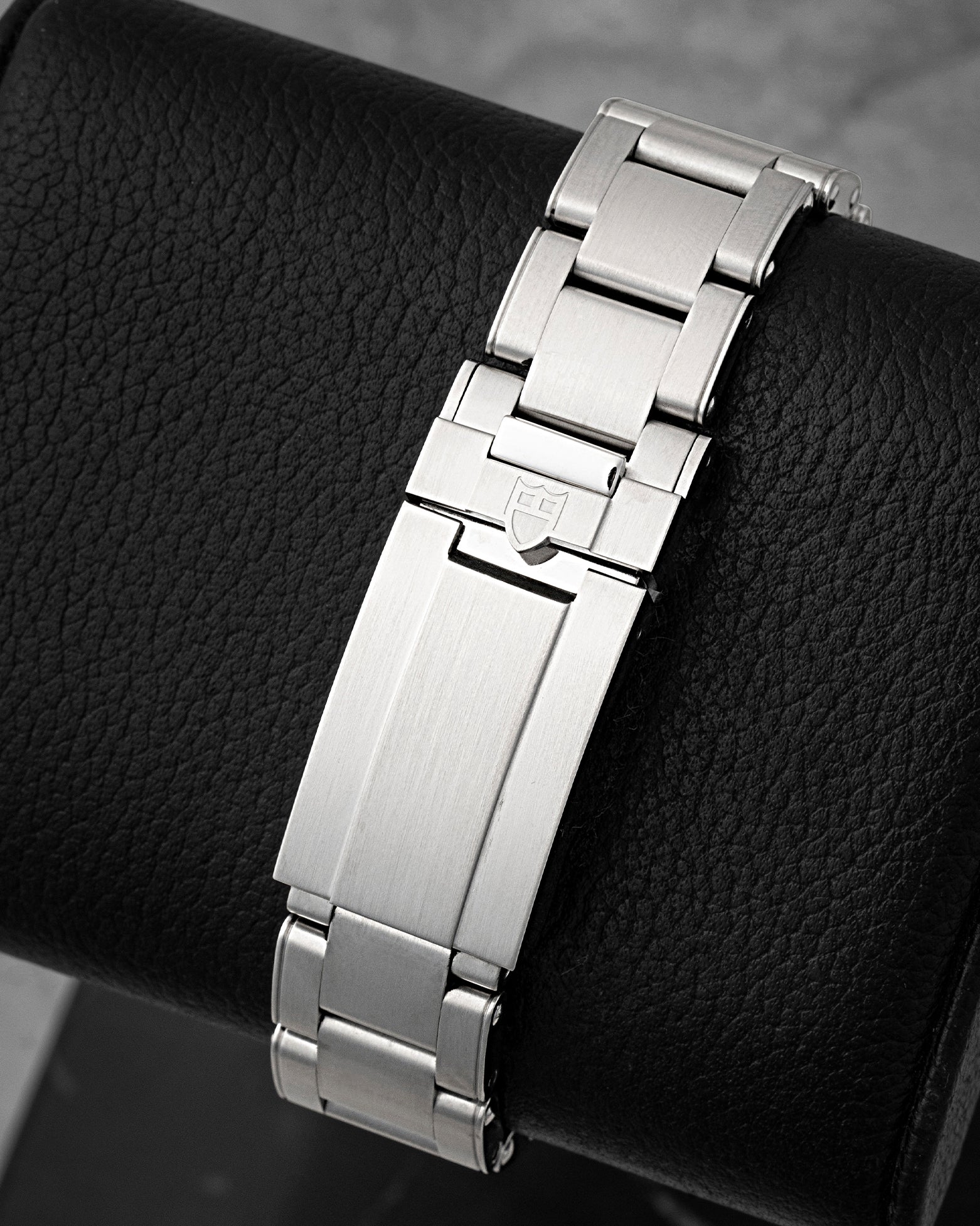 Stainless steel riveted bracelet featuring the T-fit rapid adjustment safety clasp for Tudor Black Bay Pro 79470