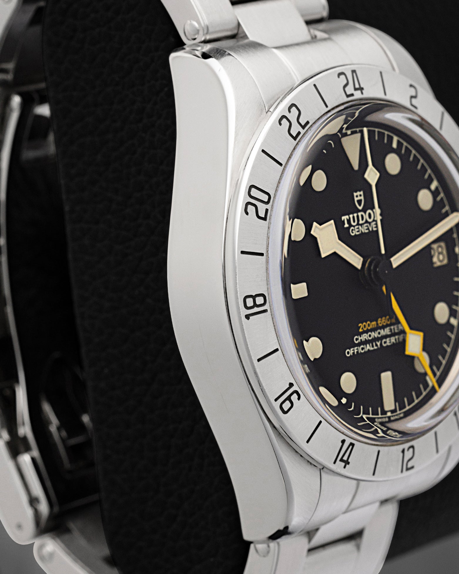 Polished and satin-brushed 39mm stainless steel case side profile of pre-owned Tudor Black Bay Pro GMT 79470